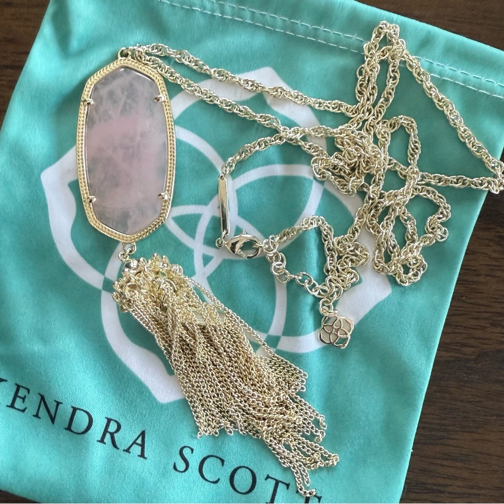 Kendra Scott Rose Quartz/Gold Rayne necklace